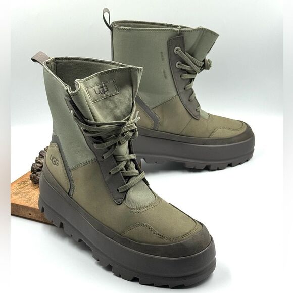 UGG Wmns Lug Combat Boots - Picture 1 of 11